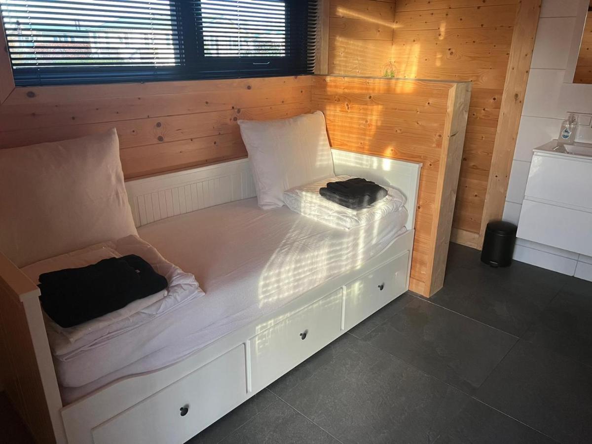 Chalet Met Sauna En Airconditioning Sint-Annaland Exterior foto